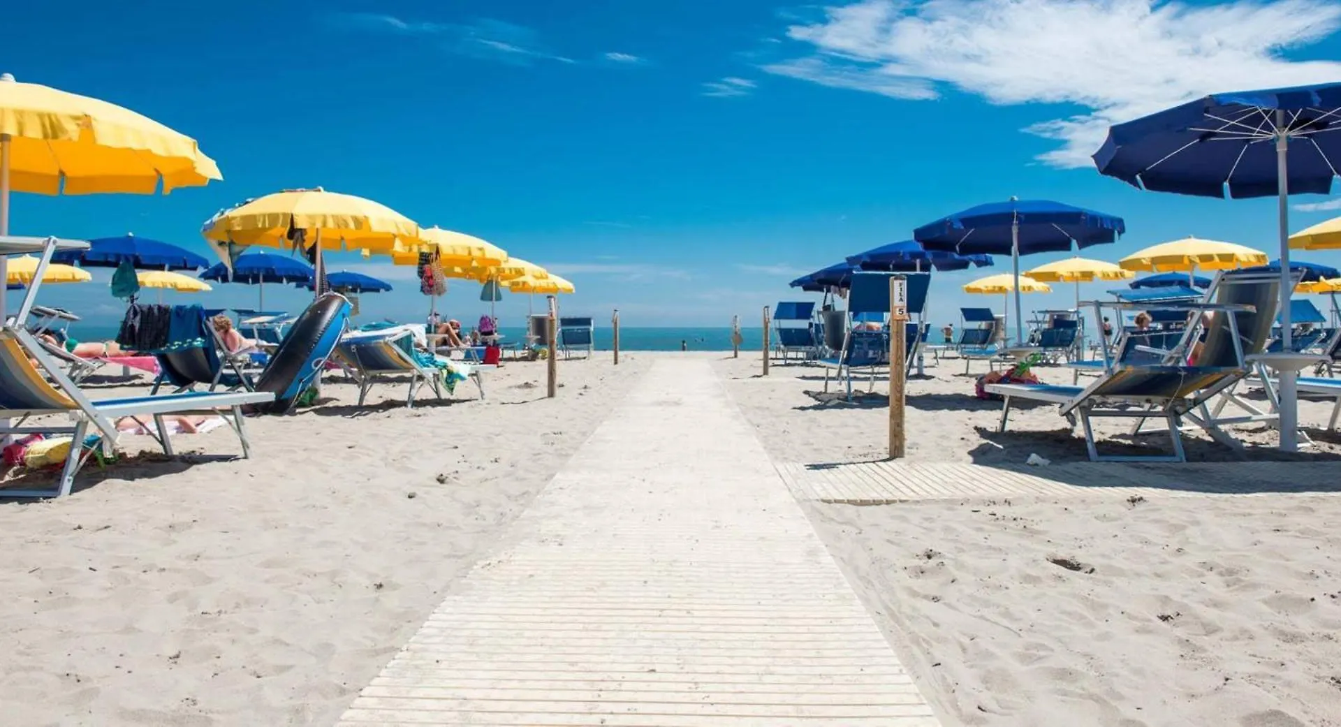 Spacious Apartment With Terrace - Beahost Rentals Rosolina Mare 0*,  Itália