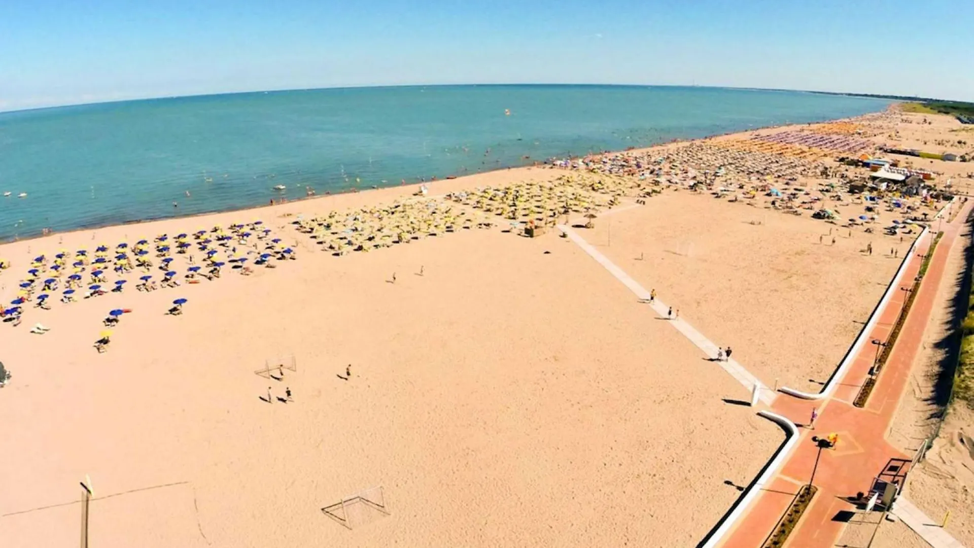 Spacious Apartment With Terrace - Beahost Rentals Rosolina Mare Itália